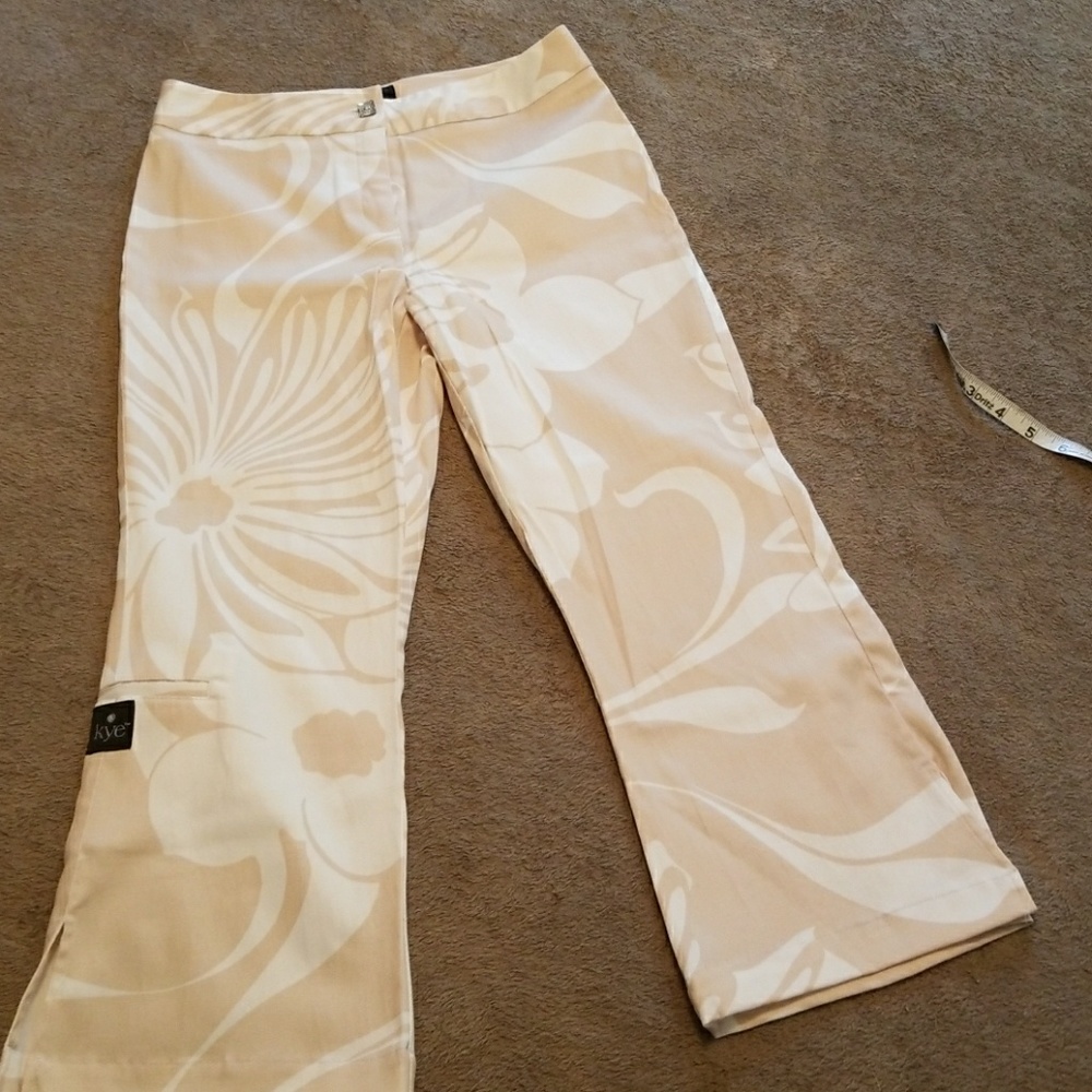 Adorable New Kye Golf Capris